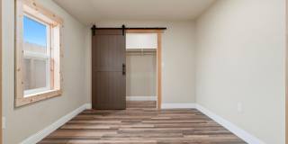 910 N Kaweah Street Gallery 16