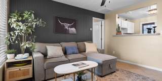 1024 E Mitchell Drive Gallery 1