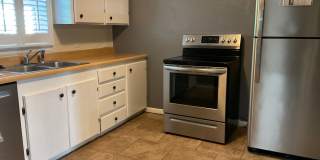 LEASE TAKEOVER: NO DEPOSIT NEEDED!!! Gorgeous 2bd/1bath home with one car garage in Joplin Mo!! 6 month lease!!! Gallery 5