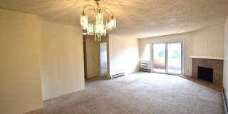 SHORT TERM RENTAL FOR SPRING 2026! 3 Bedroom, 2 Bathroom Penthouse Condo Gallery 18