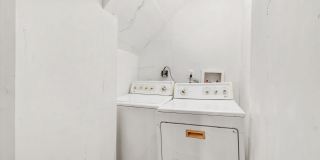 2200 CORAL Street Gallery 15