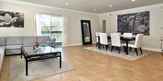 5354 Lindley Avenue Gallery 2