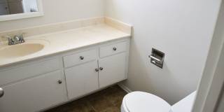 522 East Collins Gallery 34