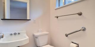 Great house in great location Gallery 12
