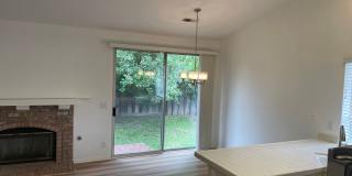 3br/2ba Home on corner lot Gallery 10