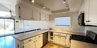 Bright and Clean home Great Central Location Bright and Clean home Great Central Location Gallery 4