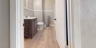 Cozy Modern Updated 3 Bedroom Townhome w/ Stainless Steel Gallery 9