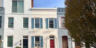 915 HUGHES Mews NW Gallery 1