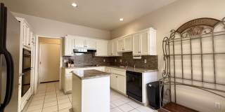 AVAILABLE NOW!! GORGEOUS 3 Bedroom 3 Bathroom Condo with Lake Views in Rancho Mirage! Gallery 7