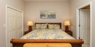 ** THE VINEYARDS SEASONAL ** 2 BED PLUS A DEN\2 BATH 2ND FLOOR COACH HOME READY FOR YOU ** VACATION READY HOME ** Gallery 46