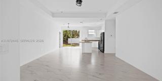 1923 Sunniland BLVD Gallery 2