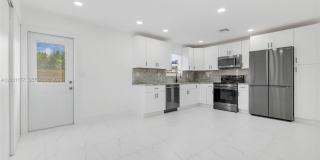 810 SW 14th Ct Gallery 4