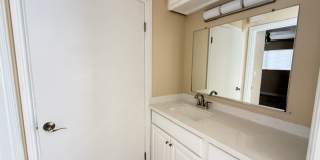Charming 1 Bedroom Condo in Gated Chula Vista Community with Pool and Parking! Gallery 8