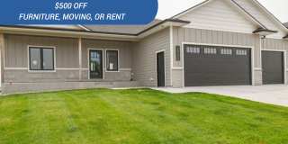 Luxury Ranch Walkout with Privacy  Space to Spare Gallery 1