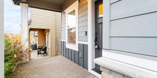 Excellent Condition Three Bedroom + Office, Fenced Backyard, Central AC Gallery 3