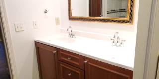 Large two bedroom top floor Condo....over looking lake Harriet. Gallery 7