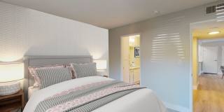 Artisan Oaks Gallery 16