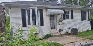 Adorable two bedroom home Gallery 1