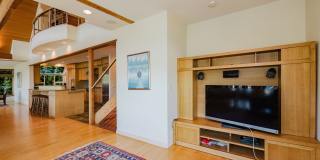 Custom Built Bainbridge Island Waterfront Home with Dock Gallery 7
