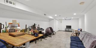 821 CATHARINE Street Gallery 7