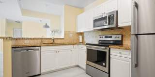 520 SE 5th Ave Gallery 5