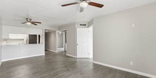 Central Phoenix Gem! Private Patio, Gated, Pool + Underground Parking Gallery 13