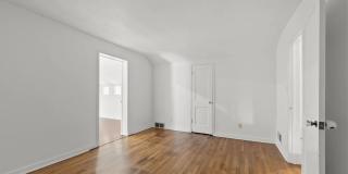1940 Riverside Dr Gallery 17