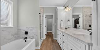 Fabulous Home in Miller's Glenn Gallery 13