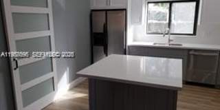 1023 SW 12th Ct Gallery 5