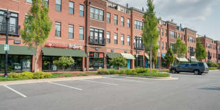 412 MADISON TRADE Plaza SE Gallery 12