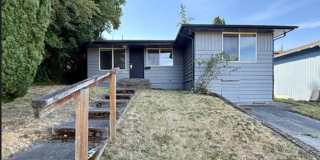 East Tacoma Home with 4 Bedrooms Gallery 1