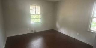 3-Bedroom Cozy Colonial House Gallery 12