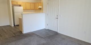 Larkspur Village Apartments Gallery 14