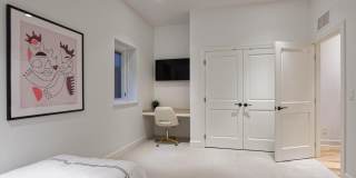 111 S Sixth Street Gallery 27