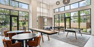 Solis Midtown Gallery 32