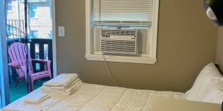 Charming furnished 2br 2nd Floor Apartment in Wilmington Gallery 21