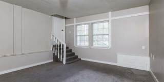 Charming 4 bed 2 bath renovated home Gallery 8