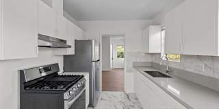 2528 1/2 Military Ave Gallery 9