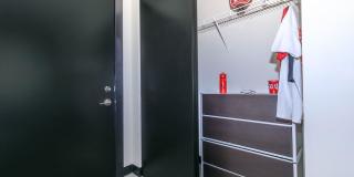 3 Square Apartments Gallery 24
