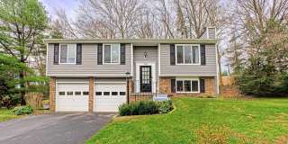 9705 LOCUST HILL Drive Gallery 1