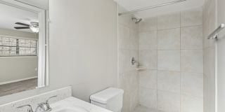 Brentwood Apartments Gallery 24