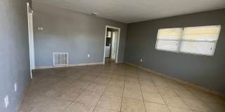 Welcome to 2154 Inner Cass, your ideal 2/1 home in Sarasota Gallery 7