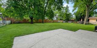 6847 Hawthorne Lane Gallery 23