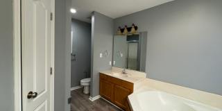 3 Bedroom Home available w/fenced yard Gallery 26
