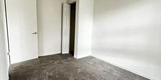 Quincy Village Apartments Gallery 16