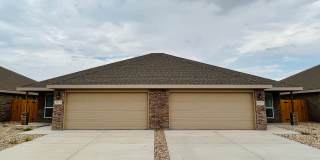 New 3/2/2 Duplex in Northwest Lubbock Gallery 1