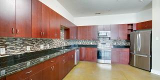 Cool and modern urban loft in Uptown Charlotte! Gallery 14