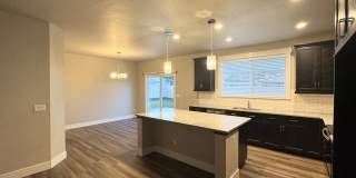 Beautiful Newer Built 3-Bedroom, 2 bath Home in Meadows at West Highlands Gallery 10