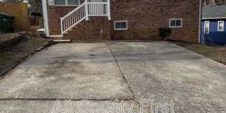 656 Cedar Ave NW Gallery 1