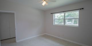 2/1 duplex with carport in Winter Park Gallery 15